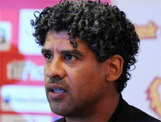 Rijkaard yönetimi şaşırttı